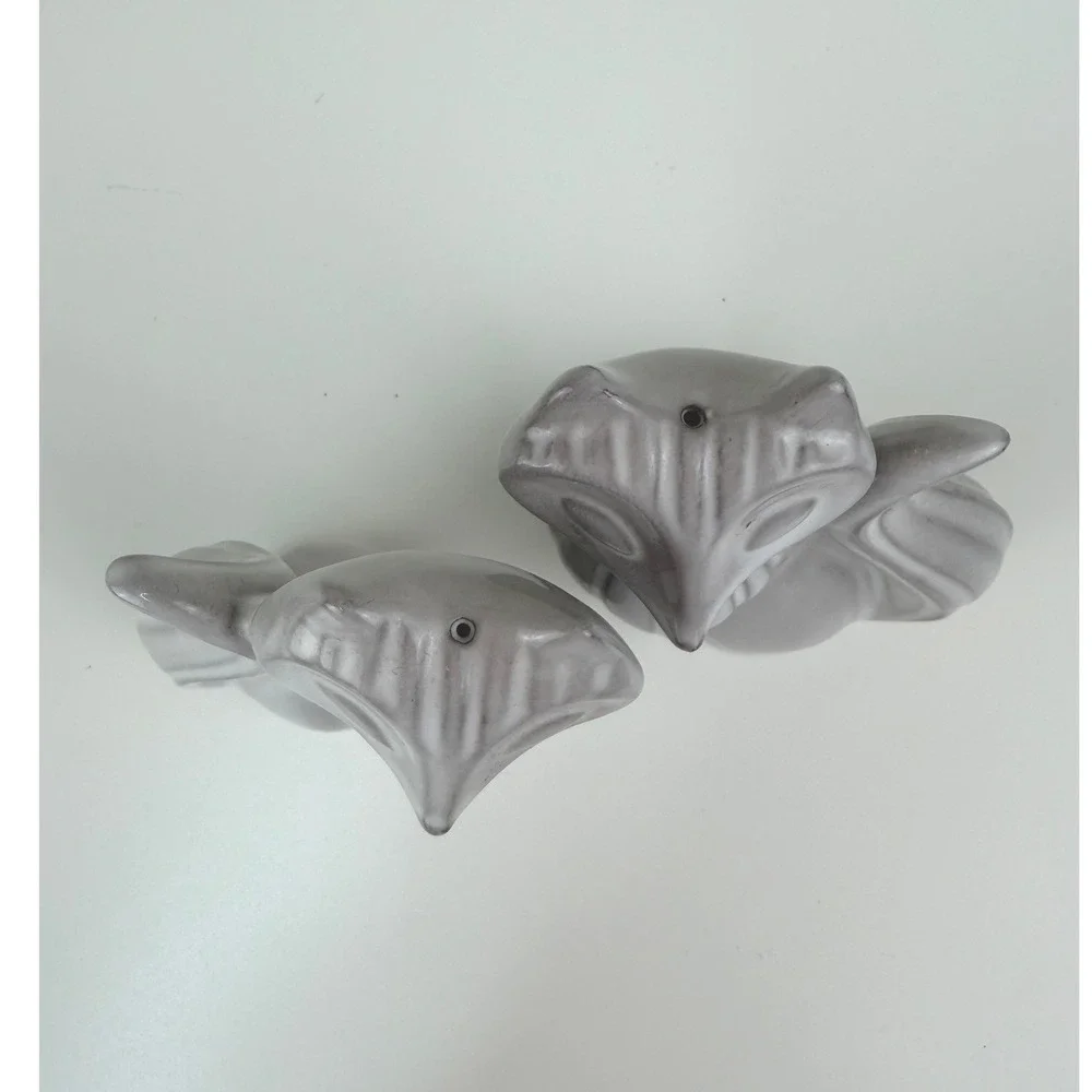Jonathan Adler Mr & Mrs Fox Salt Pepper Shakers Gray Ceramic Original Box